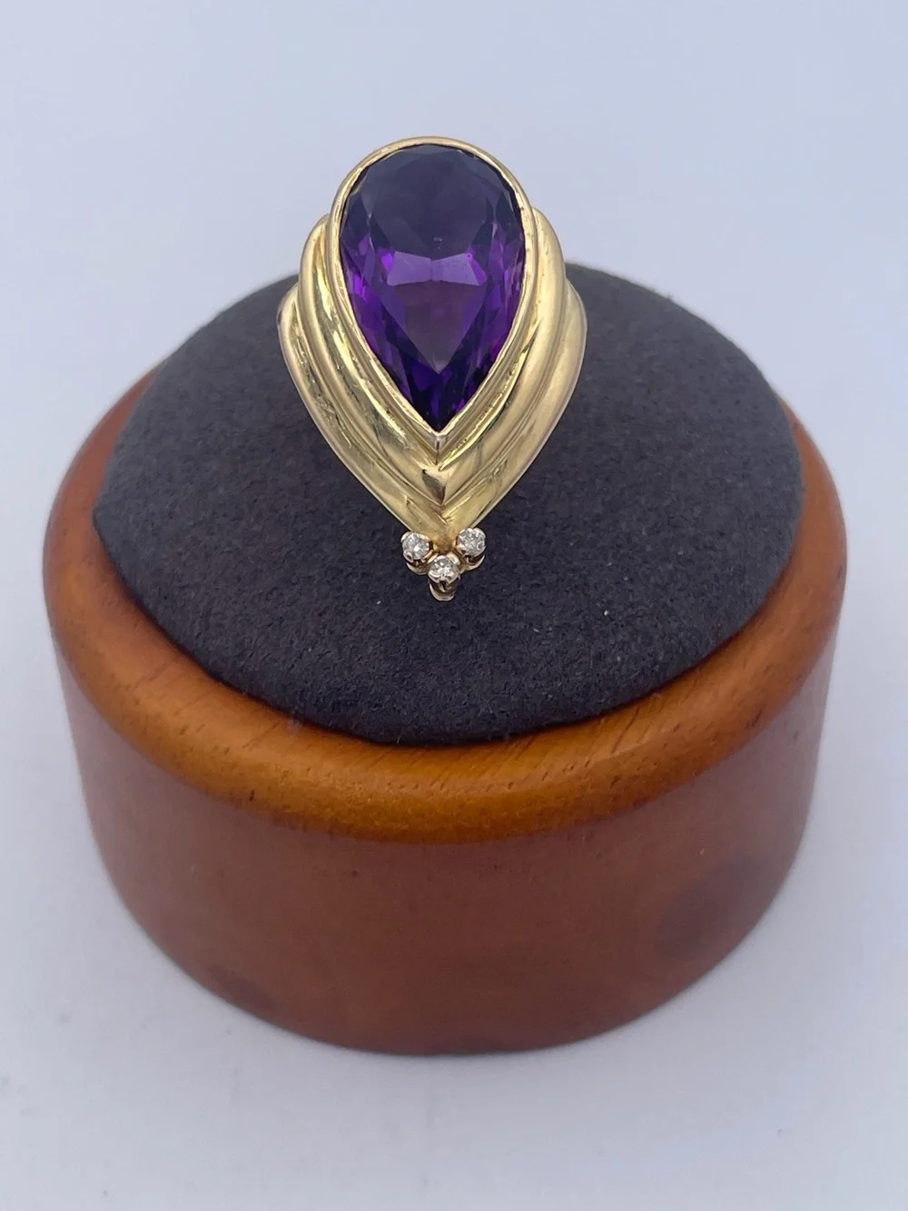 Mid-Century 14K Gold Pear Shaped Amethyst White Sapphire Accent Ring Vintage